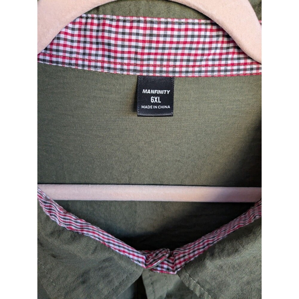 Manfinity Olive Green Short Sleeve Button down with Leather Detail 3X(6X) - Picture 5 of 5